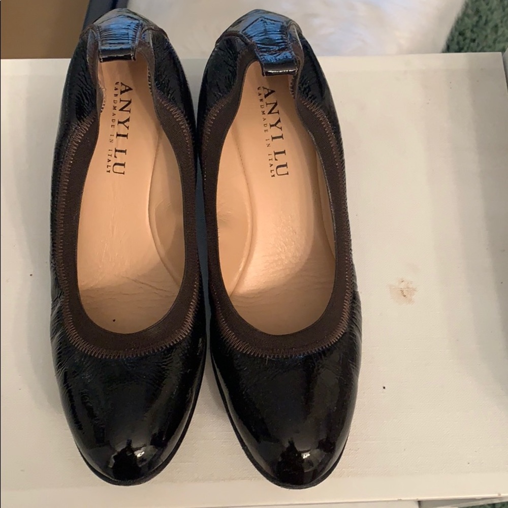 Women’s Anyi Lu Brown patent leather shoes